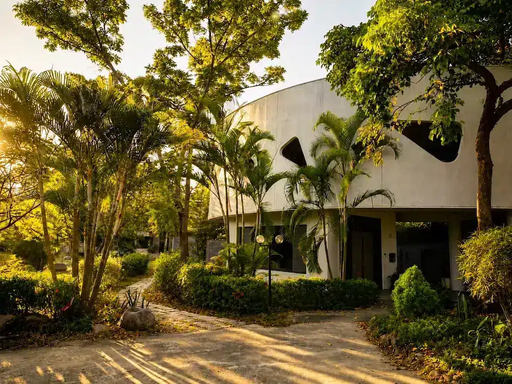 ananda-suruci-yoga-retreat-center-reception ananda-suruci-yoga-retreat-center-reception