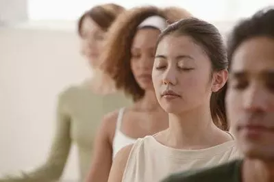 closeup-meditation-group