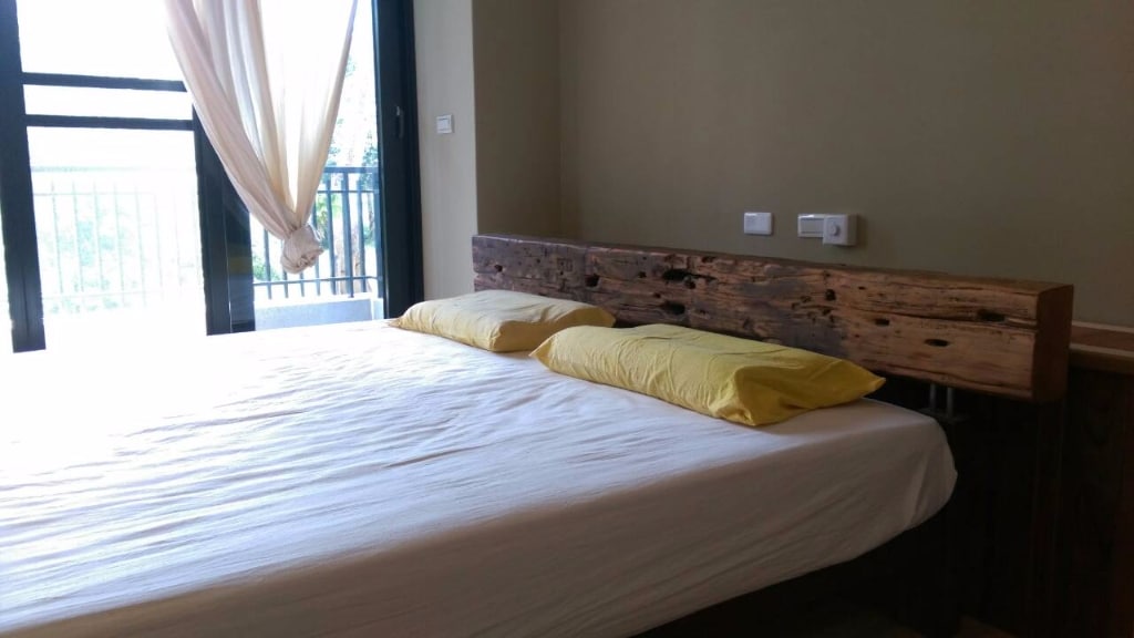 king-size-bed-for-single-or-double-occupancy